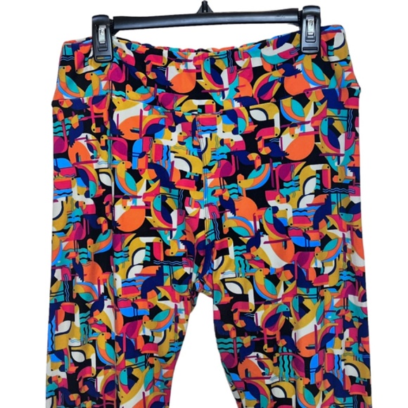 LuLaRoe Tall & Curvy Abstact Pelican Parrot Leggings - Picture 5 of 7
